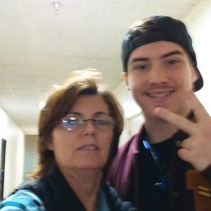 Meet your Posher, Derrick